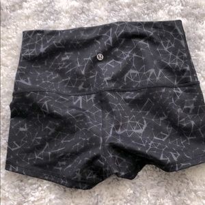 Lily lemon booty shorts